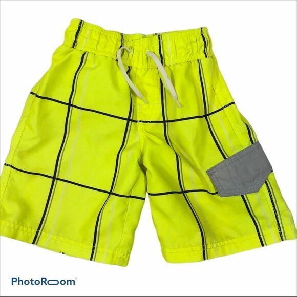 Lot of two Pairs of Boys 4T Swim Trunks - Picture 5 of 8